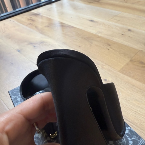 Dolce & Gabbana Kiara 105 Black Slides - Picture 15 of 15